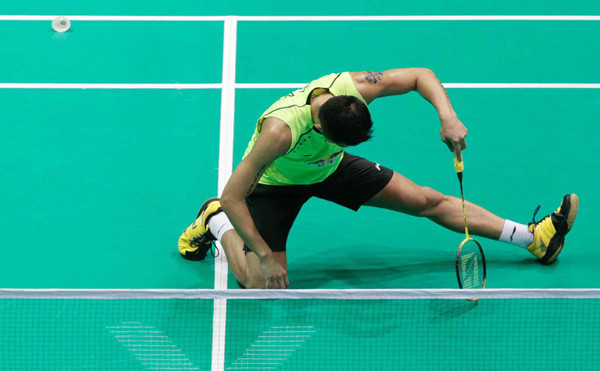 怎么看待，在硅PU球場地坪上拼搏的林丹敗給石宇奇